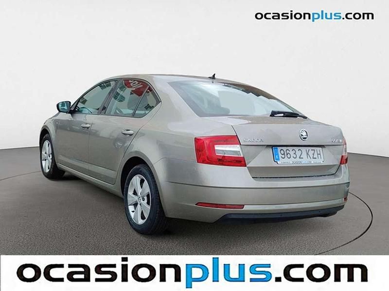 Usado Skoda Octavia Ambition 116 CV (85 kW) 2019 Beige Utilitario