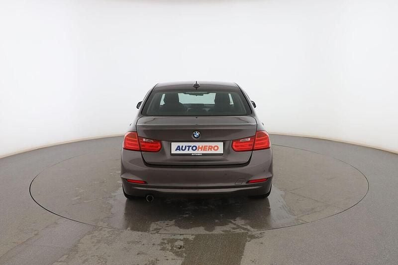 Usado BMW 318 Sport Line 143 CV (105 kW) 2014 Marrón Berlina