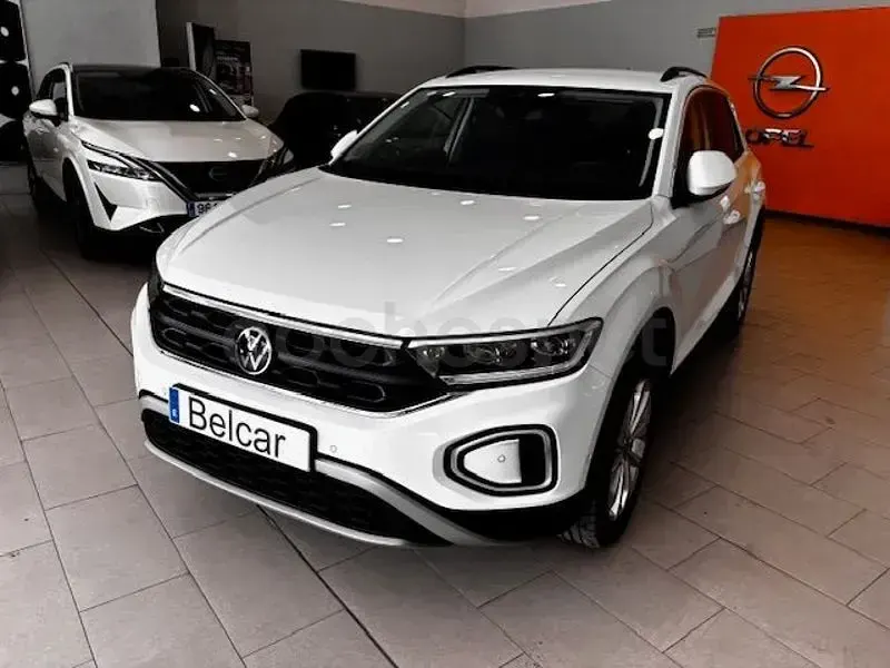 Usado VW T-Roc Life 110 CV (80 kW) 2024 Blanco SUV