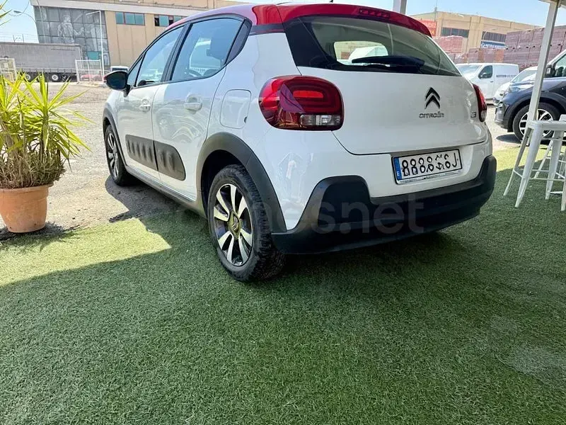 Usado Citroën C3 Feel 110 CV (80 kW) 2018 Blanco Utilitario