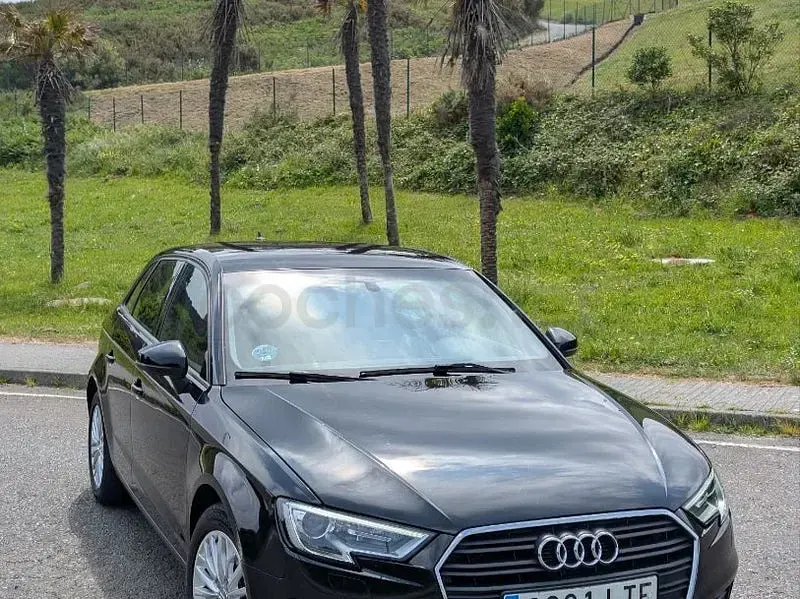 Usado Audi A3 150 CV (110 kW) 2018 Negro Berlina