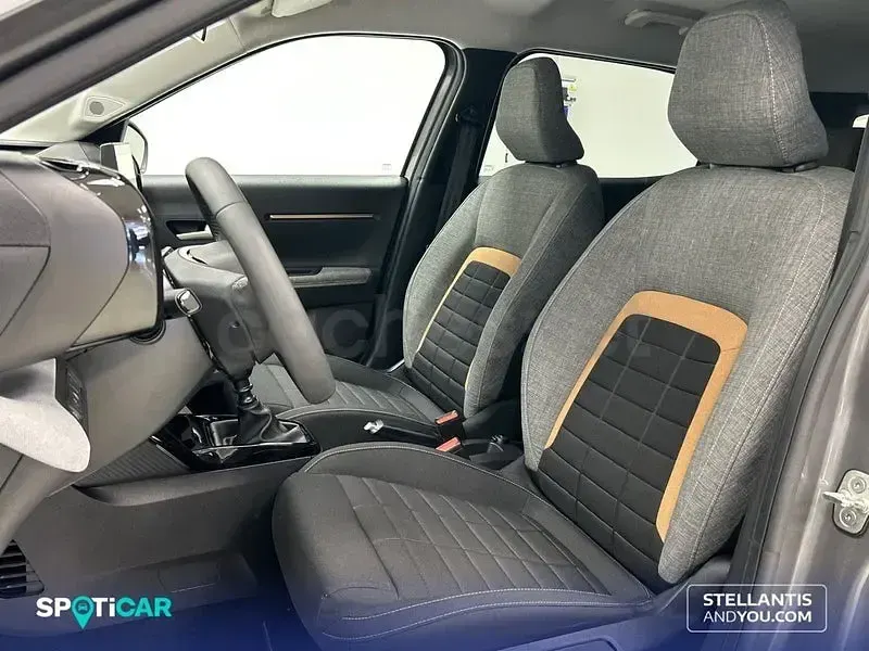 Usado Citroën C3 Aircross 100 CV (73 kW) 2025 Gris / plata SUV
