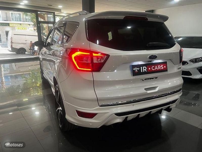 Usado Ford Kuga Vignale 182 CV (133 kW) 2017 Blanco SUV