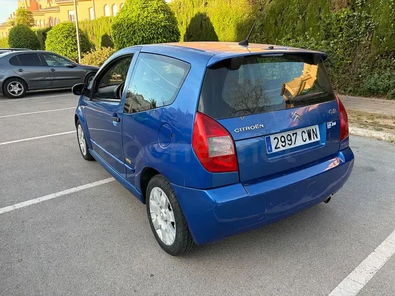 Usado Citroën C2 VTR Sport 70 CV (51 kW) 2004 Azul Utilitario