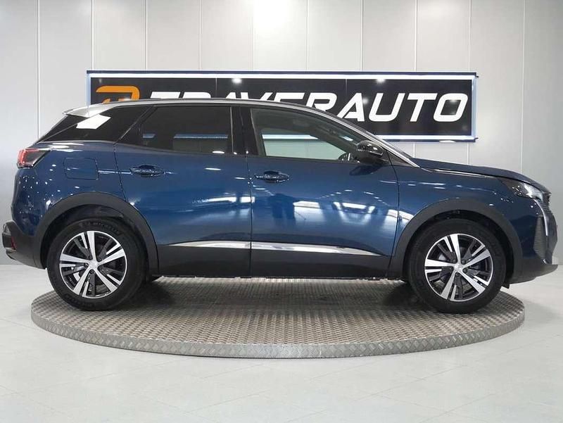 Usado Peugeot 3008 Allure 130 CV (95 kW) 2024 Azul SUV