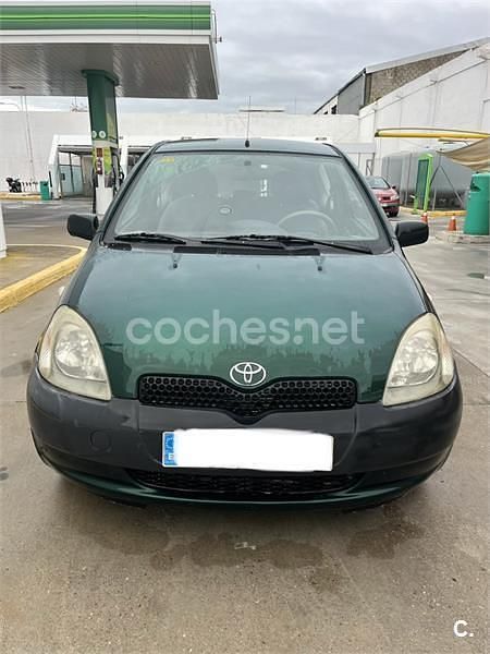 Verde Usado 2003 Toyota Yaris Terra Berlina | 1900 € (Precio justo) - Imagen 1/4