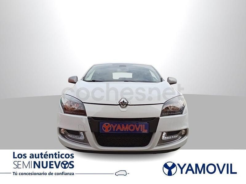 Usado Renault Mégane Dynamique 110 CV (80 kW) 2014 Blanco Berlina