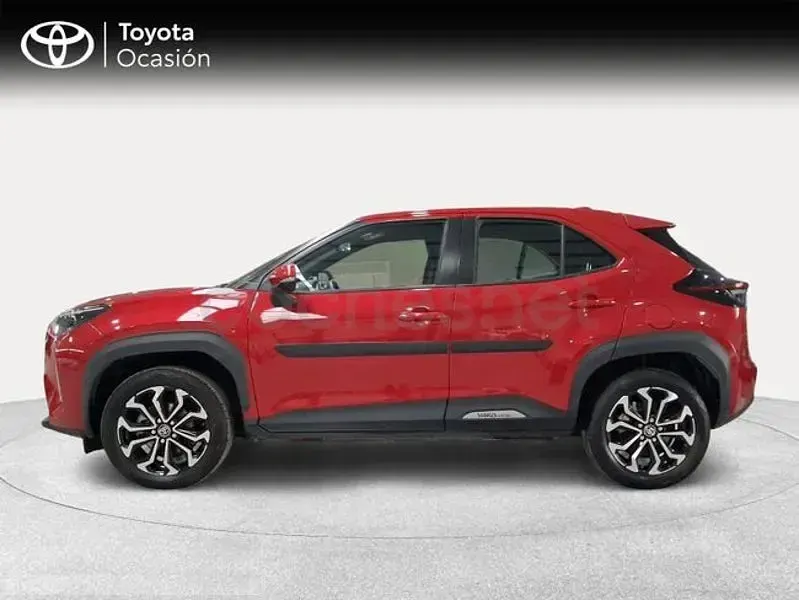 Usado Toyota Yaris Cross Active 116 CV (85 kW) 2022 Rojo SUV