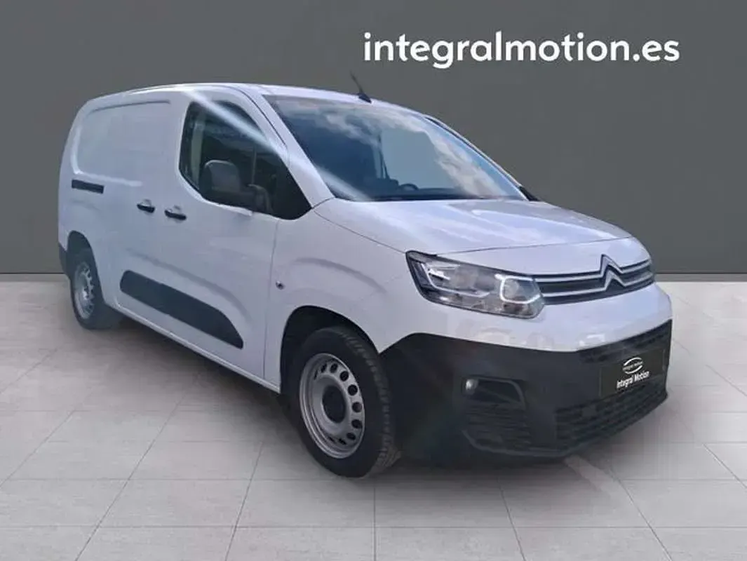Usado Citroën Berlingo 102 CV (75 kW) 2021 Blanco Monovolumen