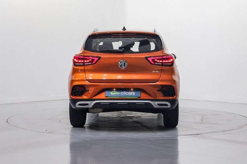 Usado MG ZS Comfort 106 CV (77 kW) 2025 Naranja SUV