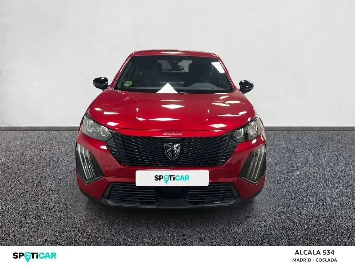 Usado Peugeot 2008 Active 100 CV (73 kW) 2024 Rojo SUV