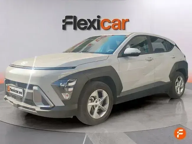 Usado Hyundai Kona 141 CV (103 kW) 2024 Gris SUV