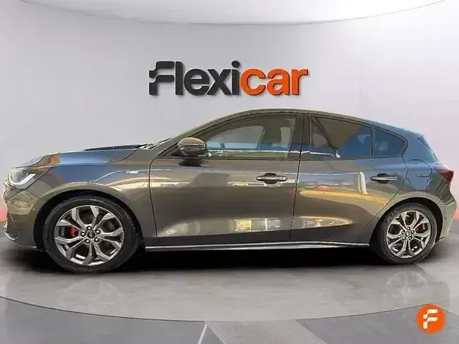 Usado Ford Focus ST-Line 125 CV (91 kW) 2022 Gris Berlina