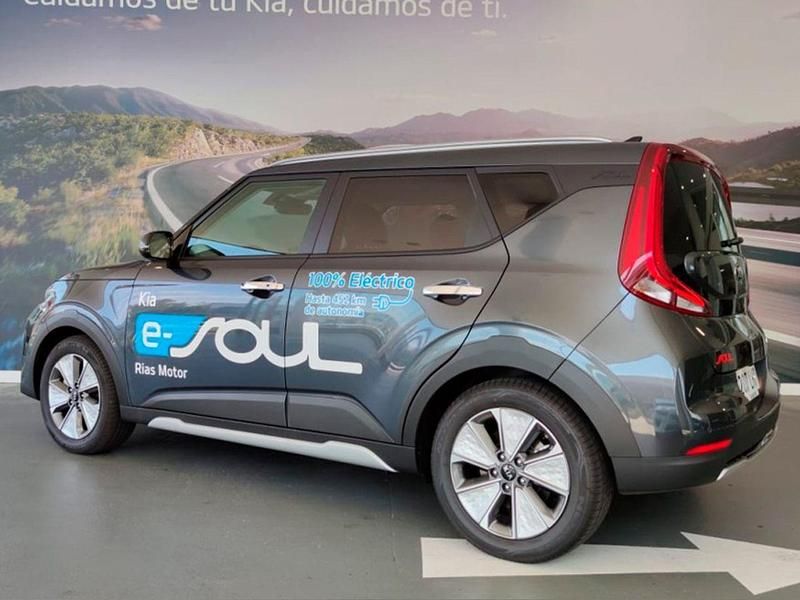 Usado Kia Soul EV 150 kW (204 CV) 2020 Gris SUV