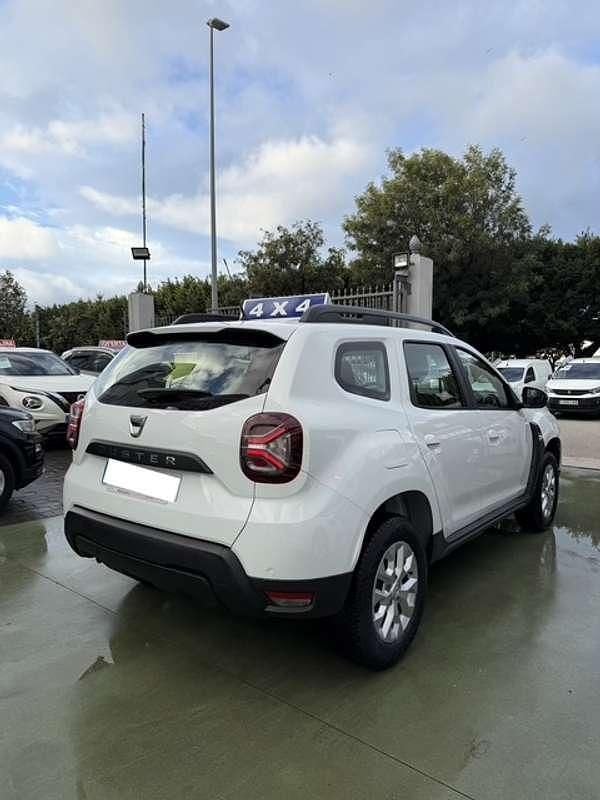 Usado Dacia Duster Comfort 116 CV (85 kW) 2021 Blanco SUV