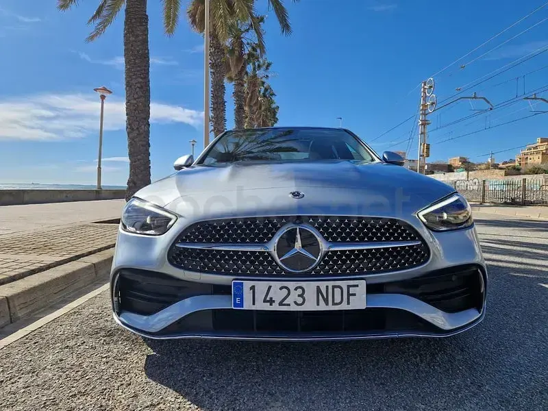 Nuevo Mercedes C300e 313 CV (230 kW) 2025 Gris / plata Berlina