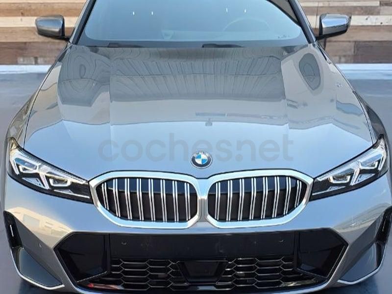 Usado BMW 330 245 CV (180 kW) 2025 Gris / plata Familiar