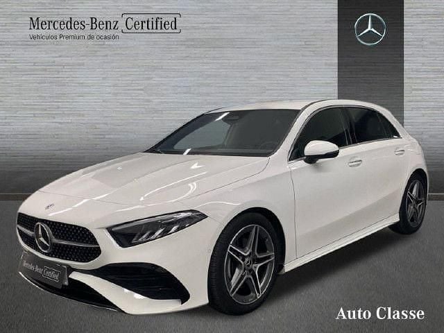 Usado Mercedes A200 AMG line 150 CV (110 kW) 2023 Blanco polar Berlina