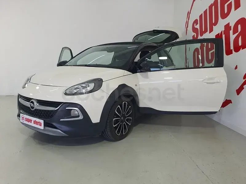 Usado Opel Adam Rocks 87 CV (63 kW) 2015 Blanco Utilitario