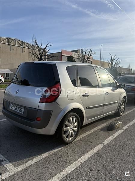 Usado Renault Scénic II 105 CV (77 kW) 2007 Gris / plata Monovolumen