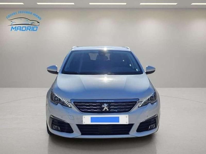 Usado Peugeot 308 Allure 131 CV (96 kW) 2021 Blanco Familiar