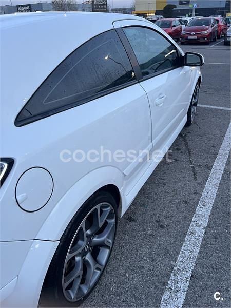 Usado Opel Astra GTC Sport 120 CV (88 kW) 2008 Blanco Berlina