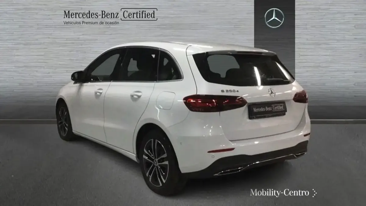 Usado Mercedes B250e 163 CV (119 kW) 2024 Blanco digital Utilitario