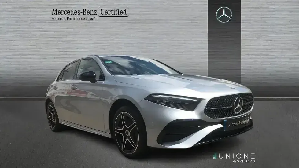 Usado Mercedes A250 218 CV (160 kW) 2025 Gris Berlina