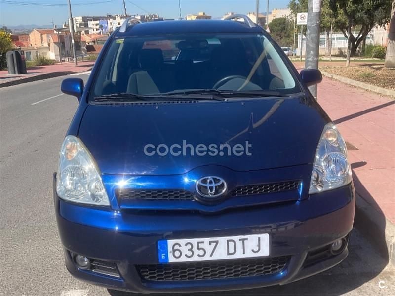 Usado Toyota Corolla Verso Sol 129 CV (94 kW) 2005 Azul Monovolumen
