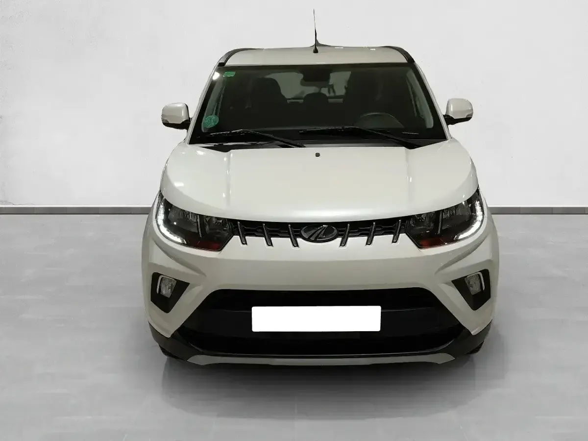 Usado Mahindra KUV100 87 CV (63 kW) 2020 Blanco SUV