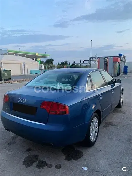 Usado Audi A4 115 CV (84 kW) 2006 Azul Berlina