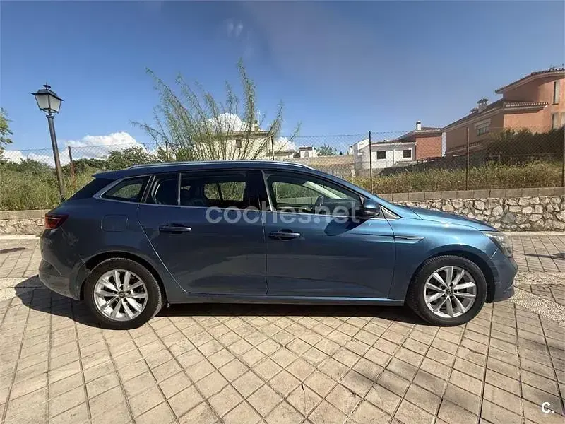 Usado Renault Mégane GrandTour Business 110 CV (80 kW) 2017 Azul Familiar