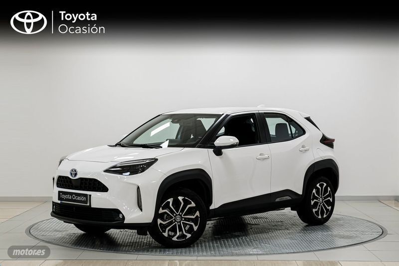 Blanco Usado 2023 Toyota Yaris Cross Active SUV | 27.250 € (Un poco caro) - Imagen 1/4