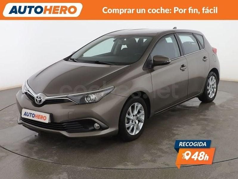 Usado Toyota Auris Active 116 CV (85 kW) 2017 Gris Berlina