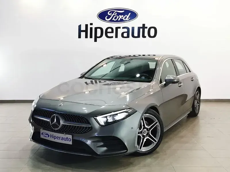 Usado Mercedes A180 116 CV (85 kW) 2019 Gris / plata Berlina
