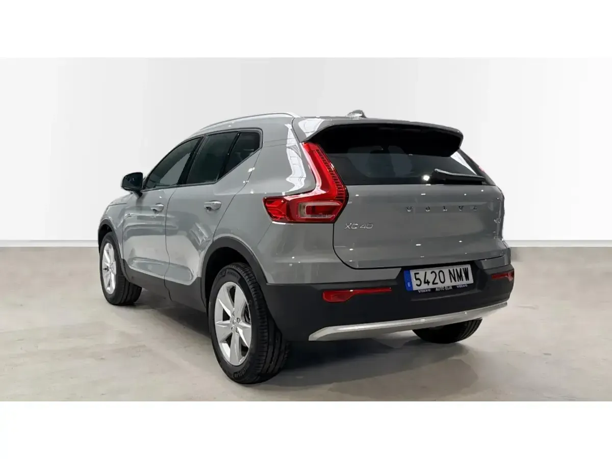 Nuevo Volvo XC40 Core 163 CV (119 kW) 2026 Gris SUV