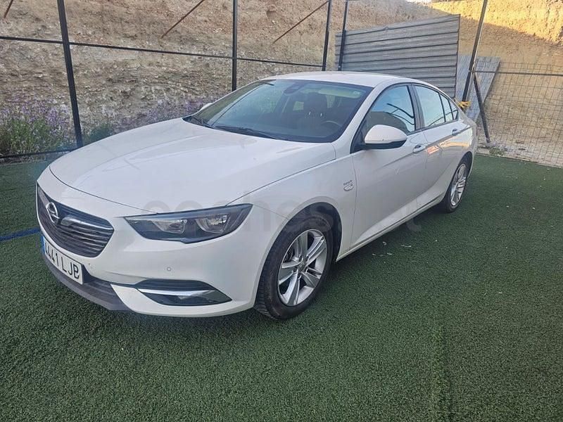 Usado Opel Insignia 136 CV (100 kW) 2020 Blanco Familiar