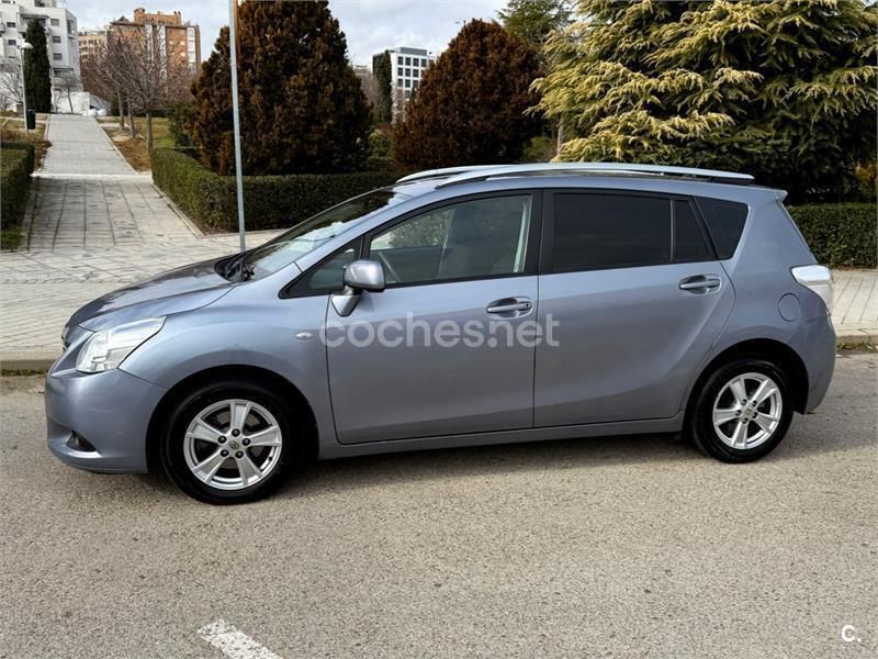 Azul Usado 2011 Toyota Verso Active Monovolumen | 6495 € (Precio justo) - Imagen 1/4