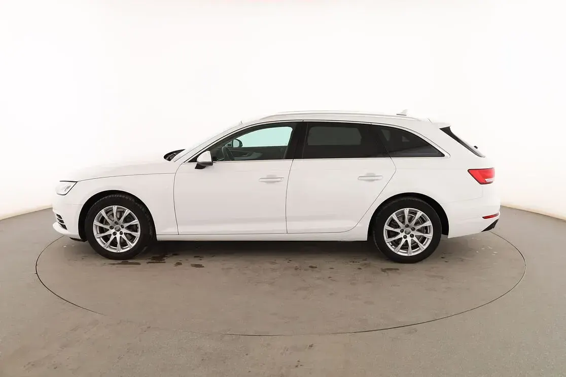 Usado Audi A4 Design 150 CV (110 kW) 2016 Blanco Familiar