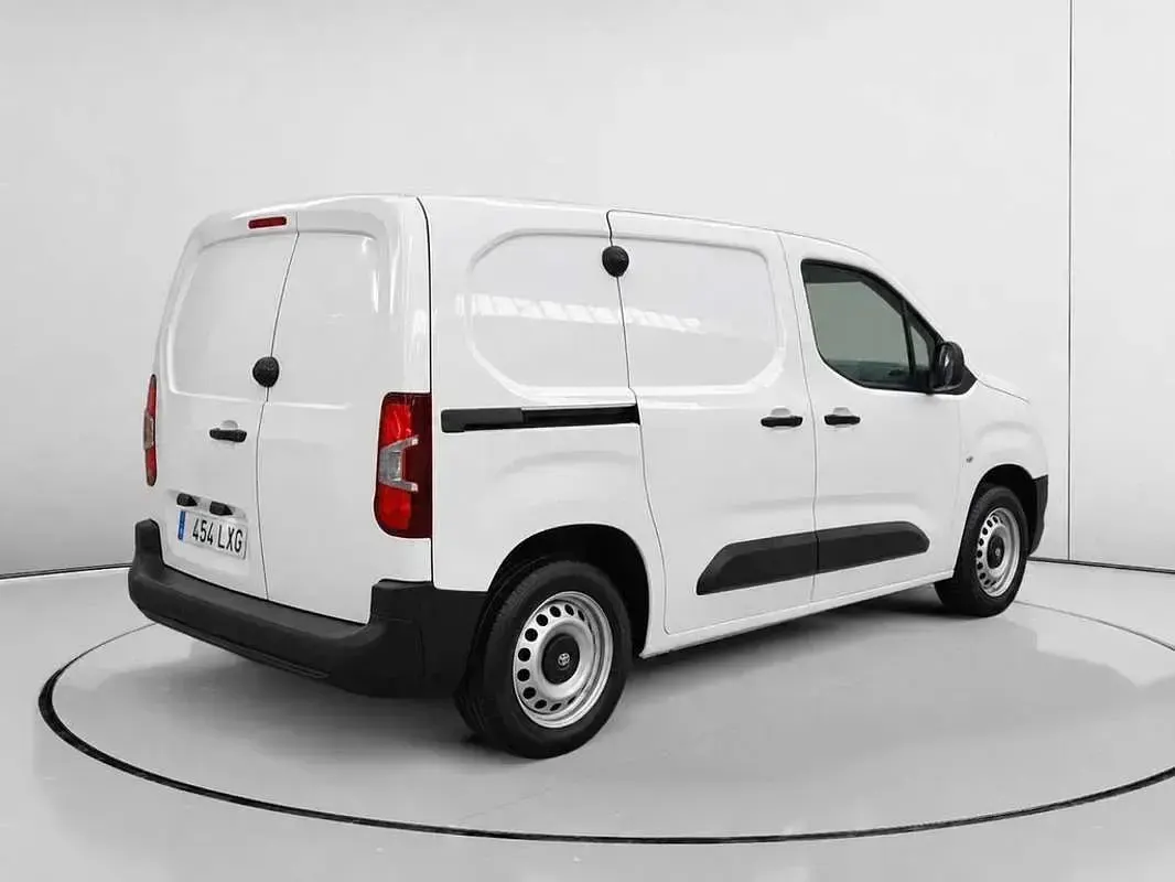 Usado Toyota Proace City City 102 CV (75 kW) 2022 Blanco Monovolumen