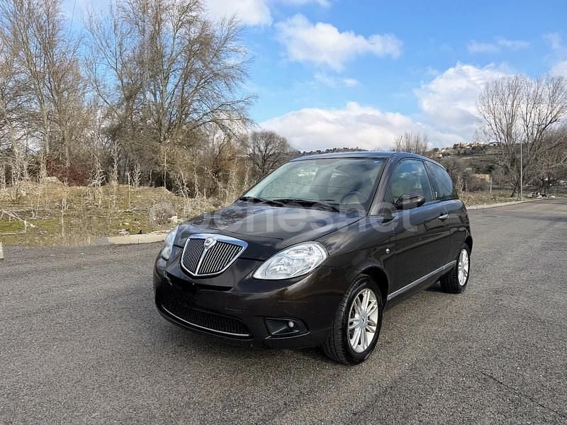 Usado Lancia Ypsilon 90 CV (66 kW) 2008 Marrón Utilitario