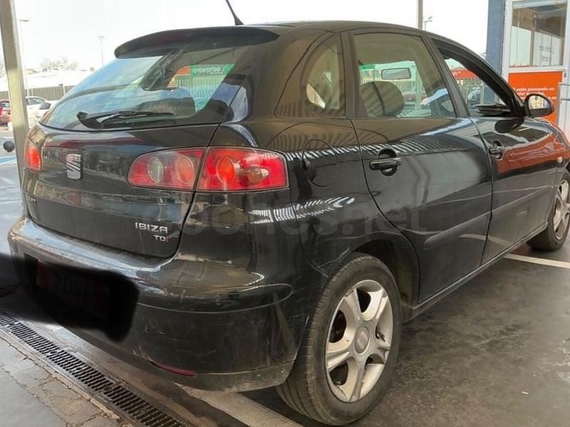 Usado Seat Ibiza Sport 100 CV (73 kW) 2005 Negro Utilitario