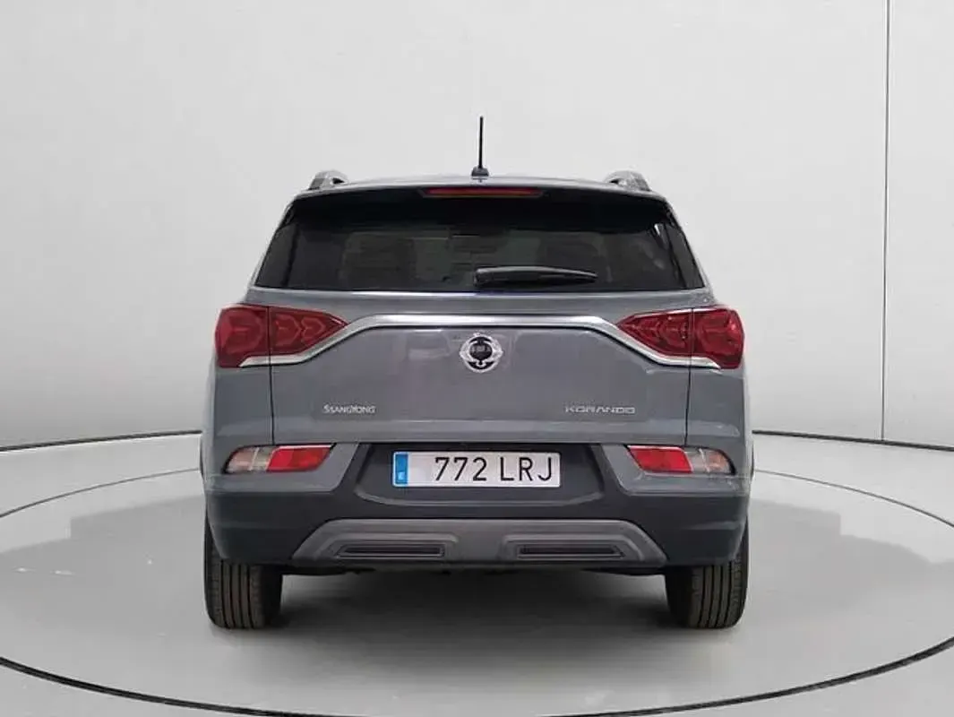 Usado SsangYong Korando Limited 150 CV (110 kW) 2021 Gris SUV