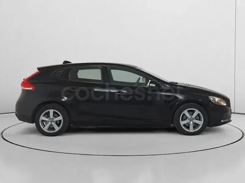 Usado Volvo V40 Kinetic 115 CV (84 kW) 2014 Negro Berlina