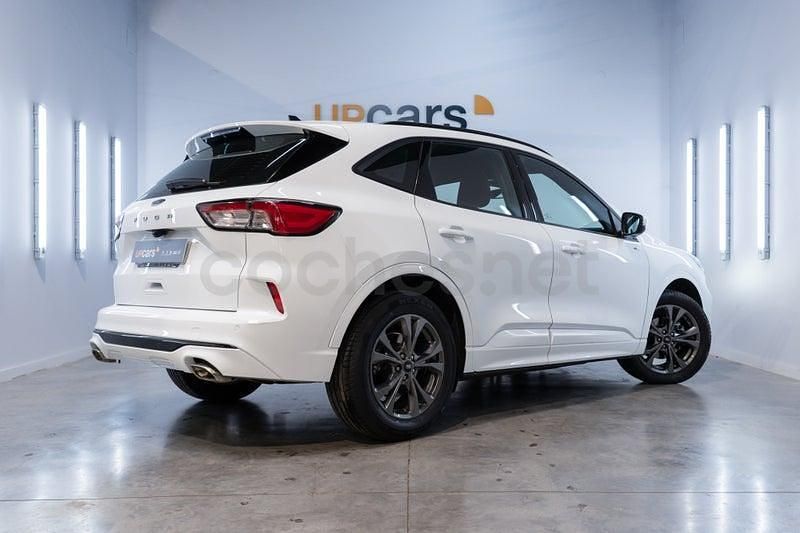 Usado Ford Kuga ST-Line 150 CV (110 kW) 2022 Blanco SUV