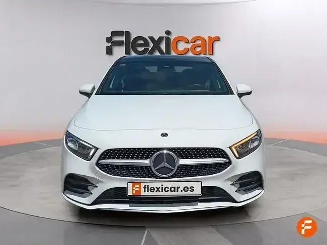 Usado Mercedes A180 136 CV (100 kW) 2019 Blanco Berlina