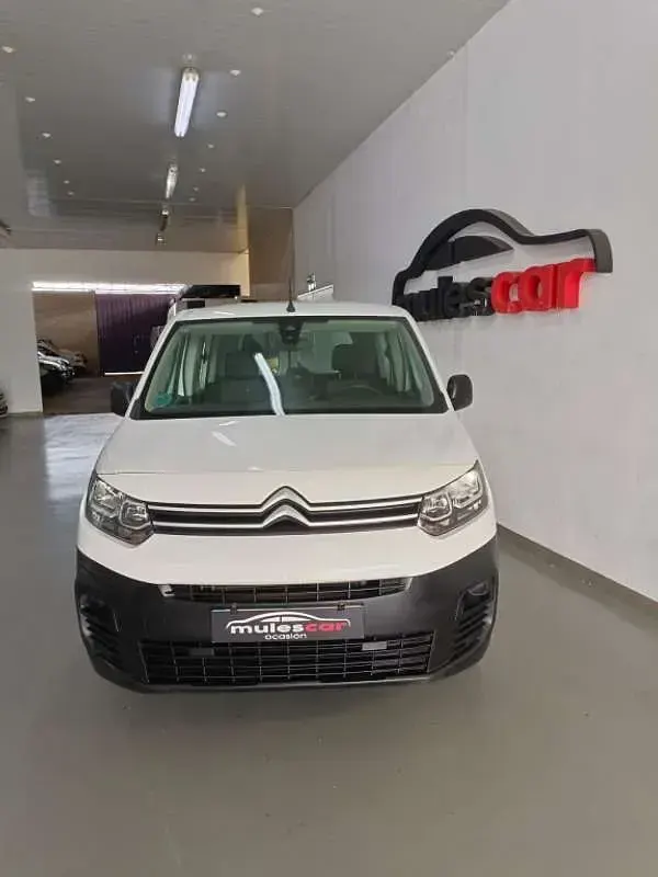 Usado Citroën e-Berlingo Feel 102 CV (75 kW) 2020 Blanco Monovolumen
