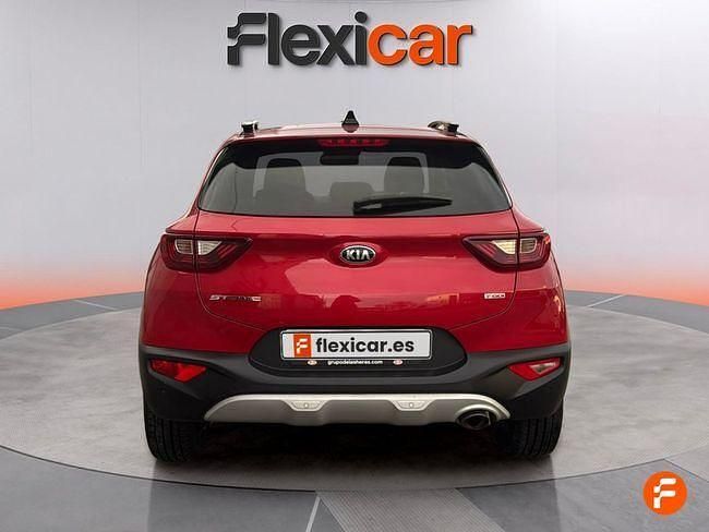 Usado Kia Stonic 120 CV (88 kW) 2019 Rojo SUV