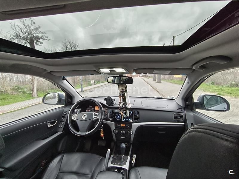 Usado Ssangyong (KGM) Korando Limited 175 CV (128 kW) 2012 Azul SUV