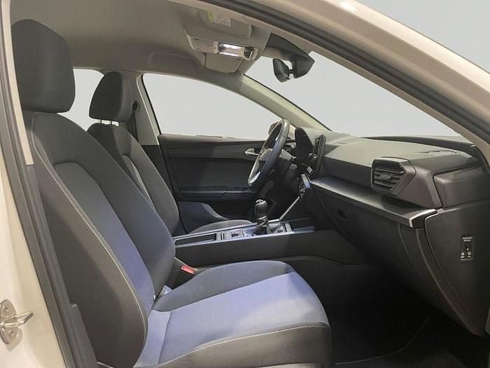 Usado Seat Leon Reference 115 CV (84 kW) 2022 Blanco Berlina